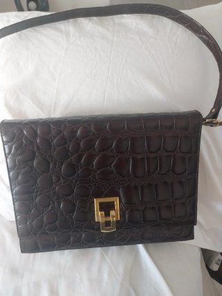 Bolso piel cocodrilo dorado hebilla