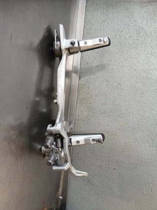 Estribera BMW F900XR Derecha 2023