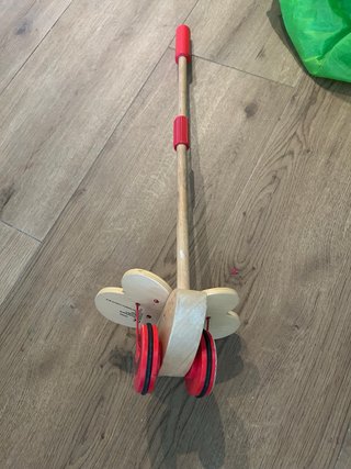 Caminador mariposa de madera
