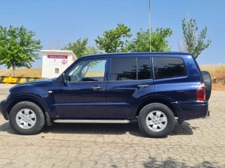 Mitsubishi Montero 2005