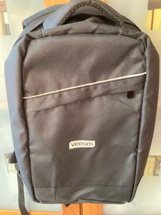 Mochila Veeam Negra 40x30x10