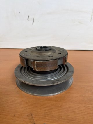 Embrague completo trasero Yamaha Tricity 300 23
