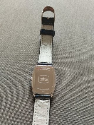 Reloj Lotus Mujer Rectangular Negro/Plata