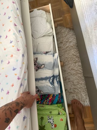 Cuna de bebé blanca con colchon incluido