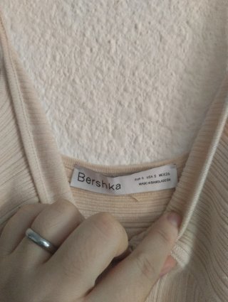 Vestido Bershka beige tirantes
