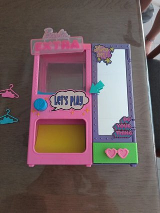 Armario Barbie Extra con Muñeca y Accesorios