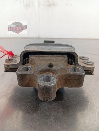 SOPORTE MOTOR IZQUIERDO Volkswagen Passat Berlina (3C2)(2005->)