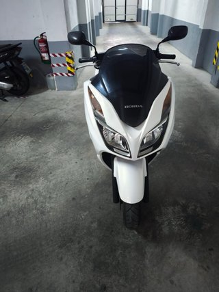 Honda Forza NSS 300 -- Contacto: 661212998 Paco