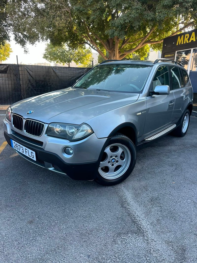 BMW X3 2.0d - foto 1
