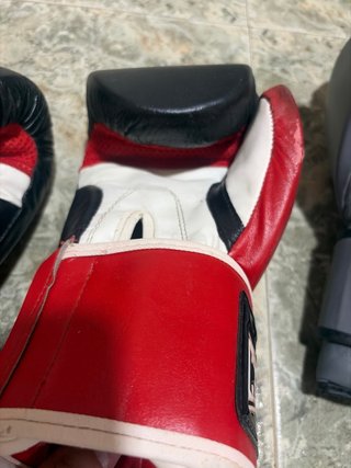 Guantes de Boxeo Charlie y Chokdee