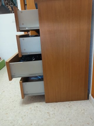Cómoda de madera 4 cajones