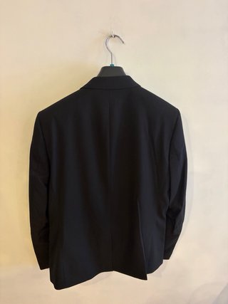 Traje de hombre negro