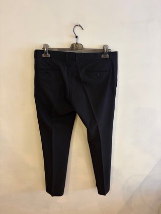 Traje de hombre negro