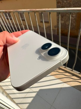 iPhone 16