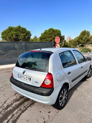 Renault Clio 2004