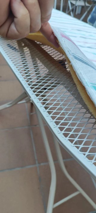 Tabla de planchar con soporte