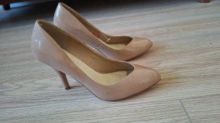 Zapatos de tacón beige talla 39 sin estrenar