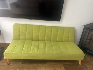 Sofá Cama Verde Tela y Madera