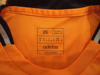 Equipación Real Madrid talla 26 + otra de regalo