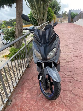 Yamaha XMAX 125cc Moto Scooter