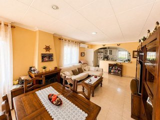 Chalet en venta en La Siesta - El Salado - Torreta en Torrevieja