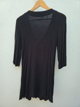 Vestido negro V escote lentejuelas