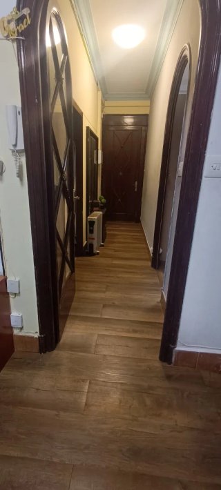 Se alquila habitación .