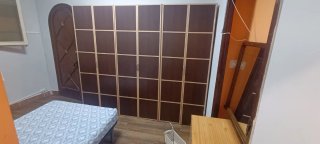 Se alquila habitación .