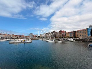 Local comercial en venta en Centro en Gijón