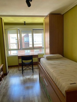 Piso en alquiler en La Chantría - La Lastra en León