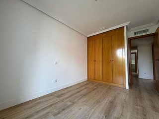 Piso en alquiler en Nueva España en Madrid
