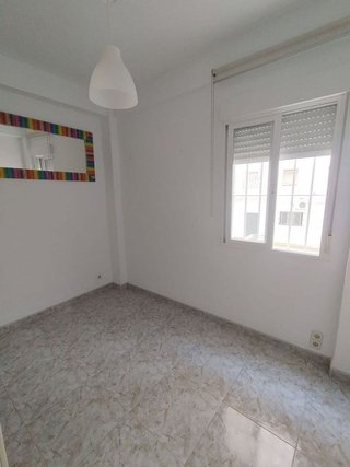 Piso en alquiler en El Juncal - Av. de la Paz en Sevilla