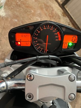 Suzuki GSR 600 Naked