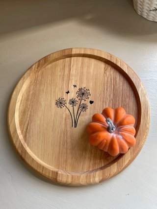 Vassoio rotondo in legno decorato