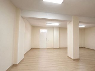 Local comercial en venta en Zarzaquemada en Leganés