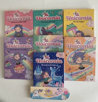 Lote 7 libros Unicornia. En perfecto estado.
