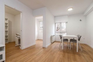 Piso en alquiler en Polígono Cartuja – La Paz en Granada