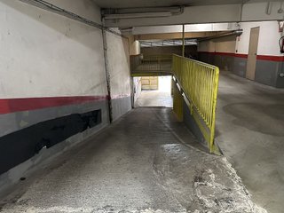Garaje en venta en Milagrosa en Pamplona