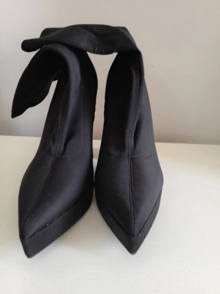 Botín Tacón Zara Negro Talla 38