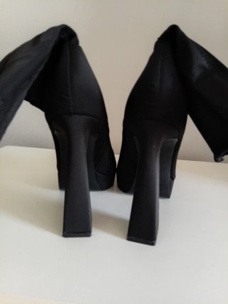 Botín Tacón Zara Negro Talla 38