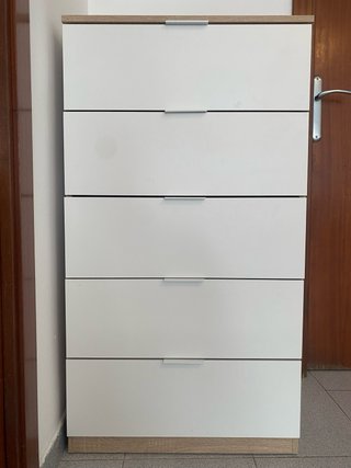 Cómoda 5 cajones estilo nórdico