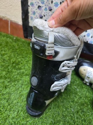 Botas de Ski Atomic Negras y Blancas
