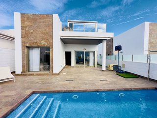 Chalet en venta en Campos de Golf - Villa Martin - Los Dolses en Orihuela