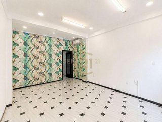 Local comercial en alquiler en Parque Victoria Eugenia en Málaga
