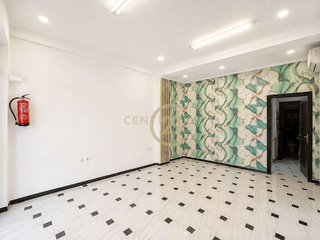Local comercial en alquiler en Parque Victoria Eugenia en Málaga