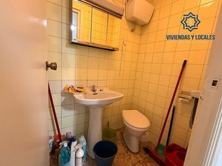 Local comercial en alquiler en Centro - Sagrario en Granada