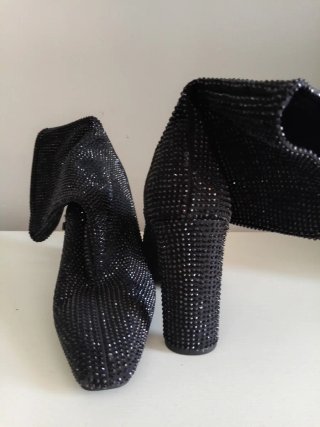 Botín Zara fiesta tacón pedrería negro
