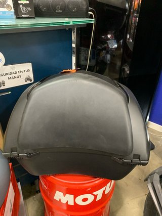 Baúl y fijación Honda Negro/Plata 35L