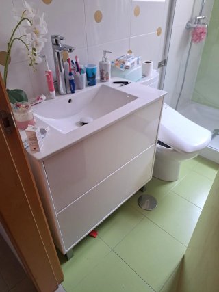 Mueble de baño blanco