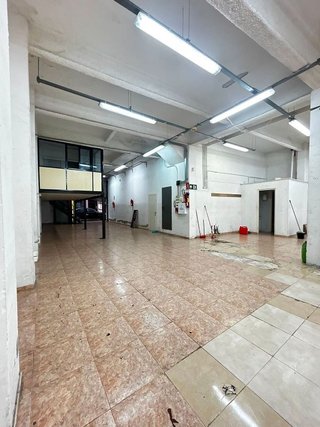 Local comercial en alquiler en Sanfeliu en Hospitalet de Llobregat, L´
